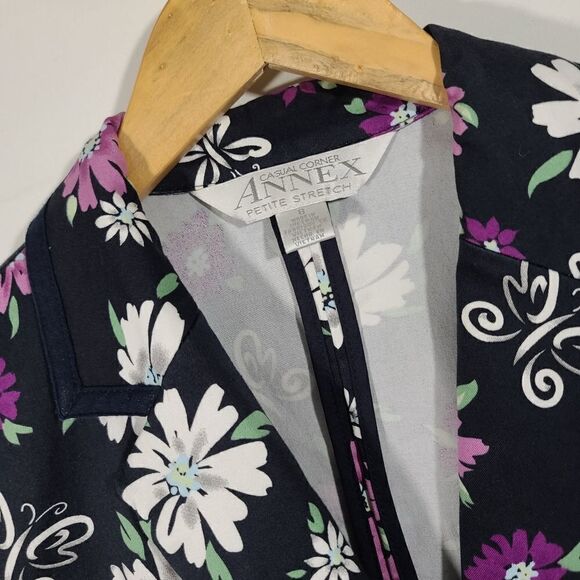 Casual Corner Annex Floral Button Up Blouse - Picture 4 of 12